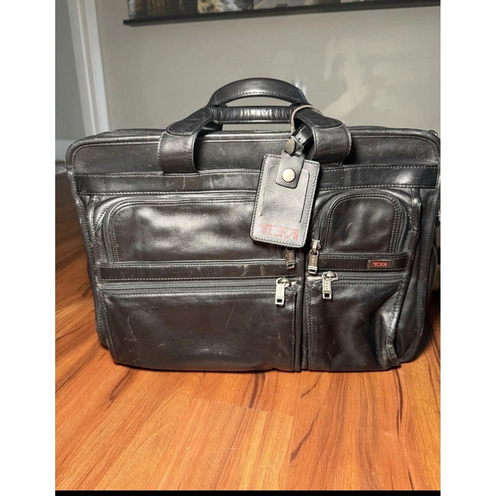 VTG TUMI Alpha Black Leather Messenger Laptop Bag Brief Case Expandable Classic